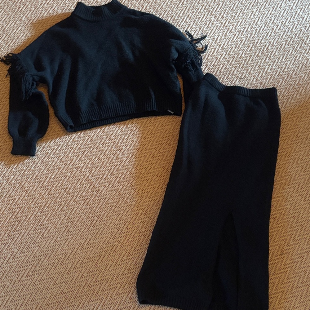 Chic Black Midi Skirt Set